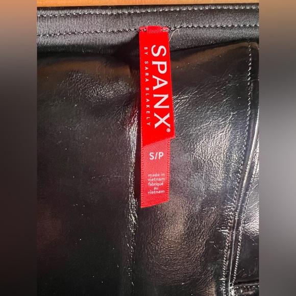 Spanx Faux Patent Leather leggings in size Small.  NWT - Picture 9 of 10